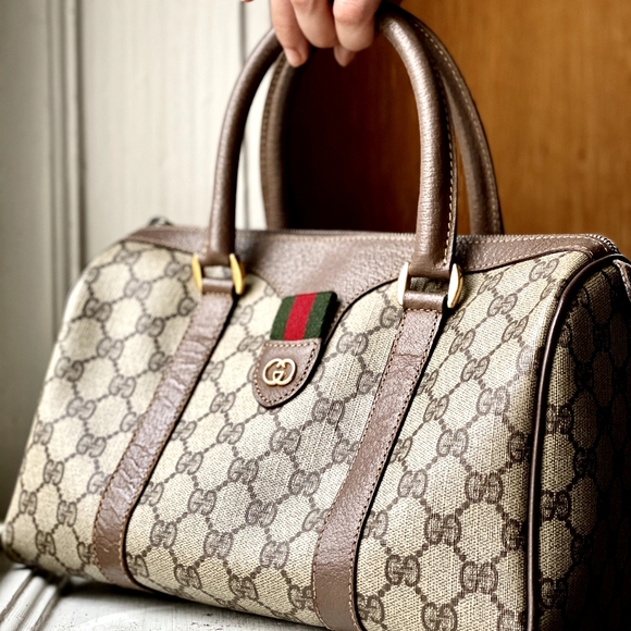 Gucci Handbags - Gucci sherryline boston